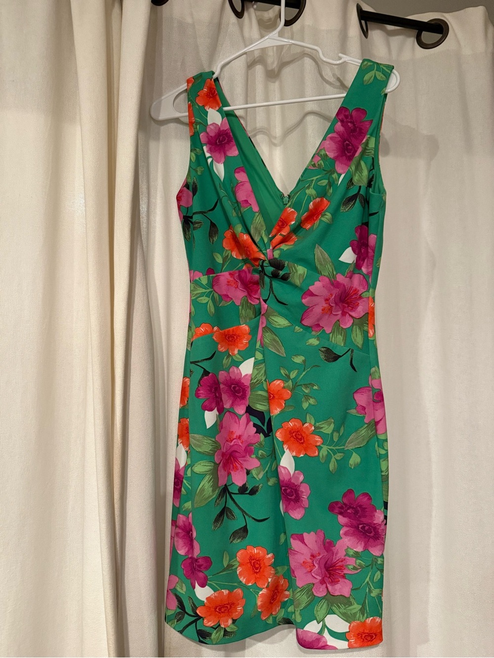 Guess Green Floral V-Neck Twist Midi Dress new size 6